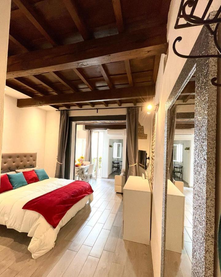 Roberto'S Apartment. Firenze Piazza Santa Croce. Bagian luar foto
